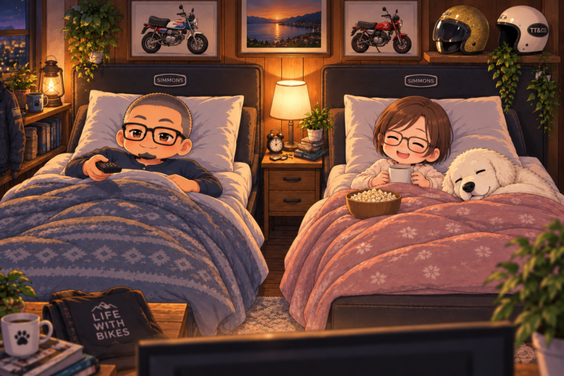 シモンズでテレビを見る夫婦